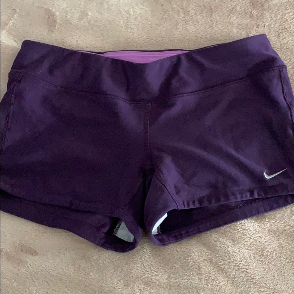 NIKE ATHLETIC SHORTS
